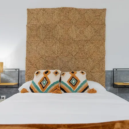 Panther Aladro Apartman