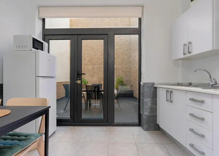 Panther Aladro Apartman